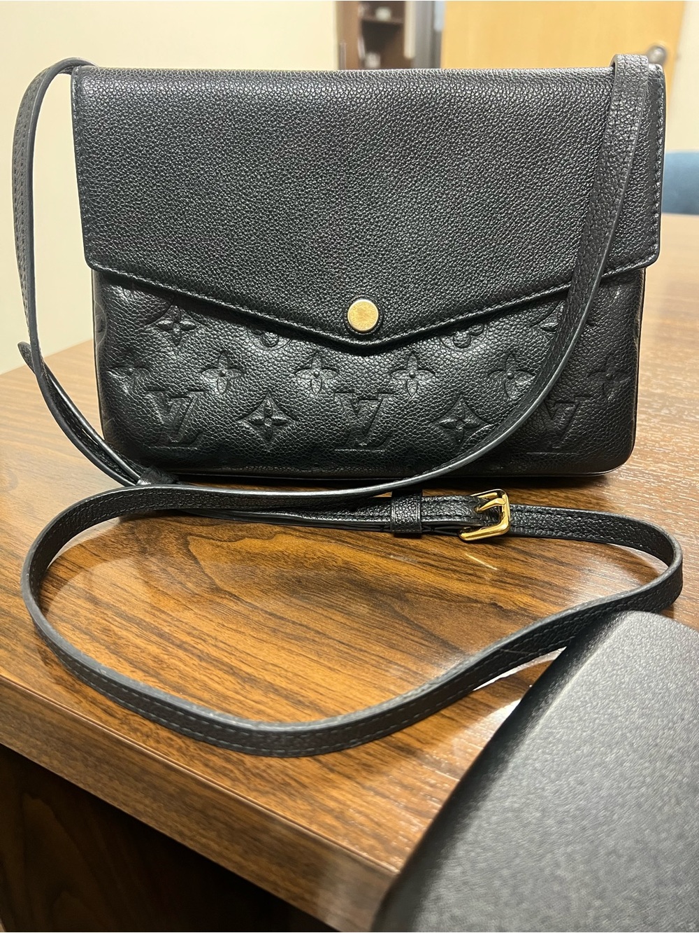 Louis Vuitton Twice Twinset
Noir Empreinte